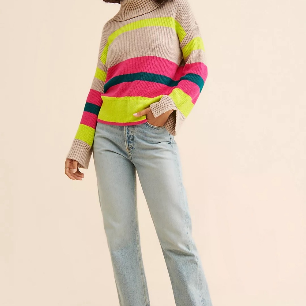 Colorful Striped Women's Sweater - Picture 3 of 8